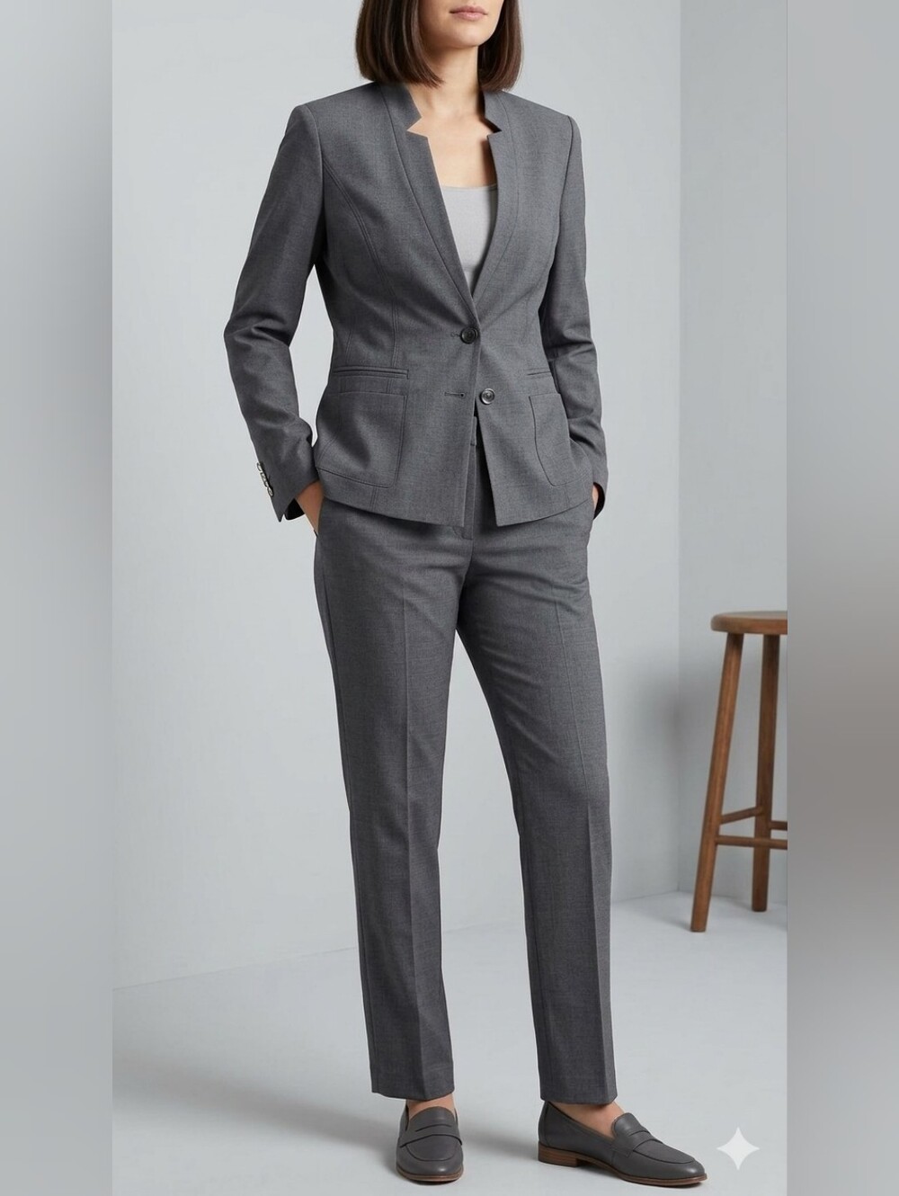 NWT Tristan Women's Classic Gray Tailored Blazer & Pant Suit Size 10-12 (M)
